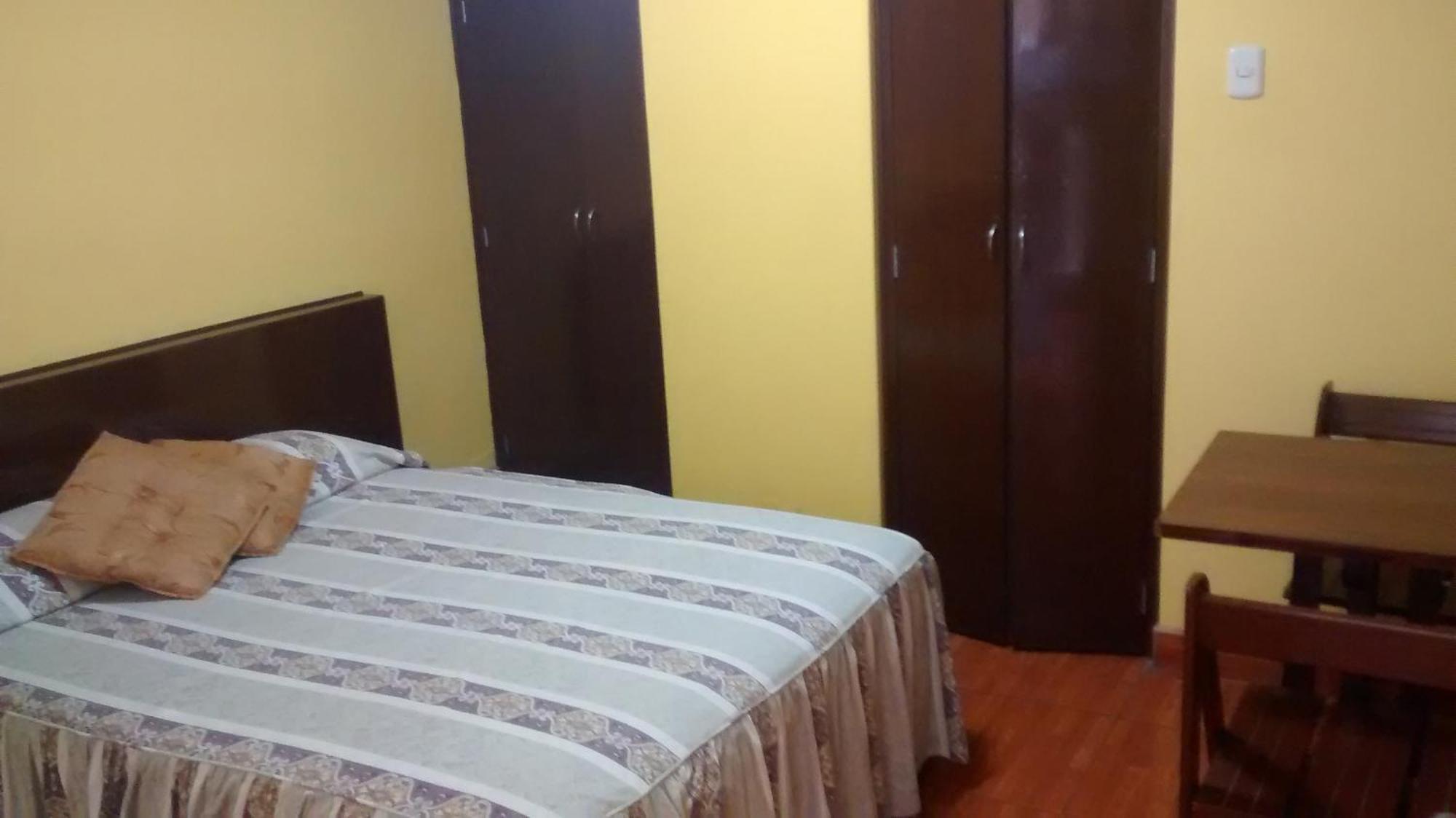 Hostal Iquique Lima Zimmer foto